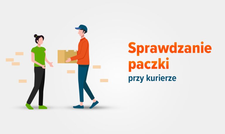 Kurier przekazuje paczkę odbiorcy podczas sprawdzania przesyłki przy odbiorze.